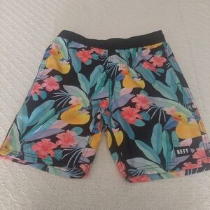 Neff Men's Floral Bird Print Shorts - Black Multi